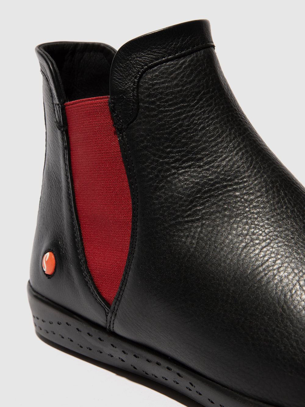 Chelsea Ankle Boots ITZI650SOF BLACK W/RED ELASTIC & BLACK SOLE