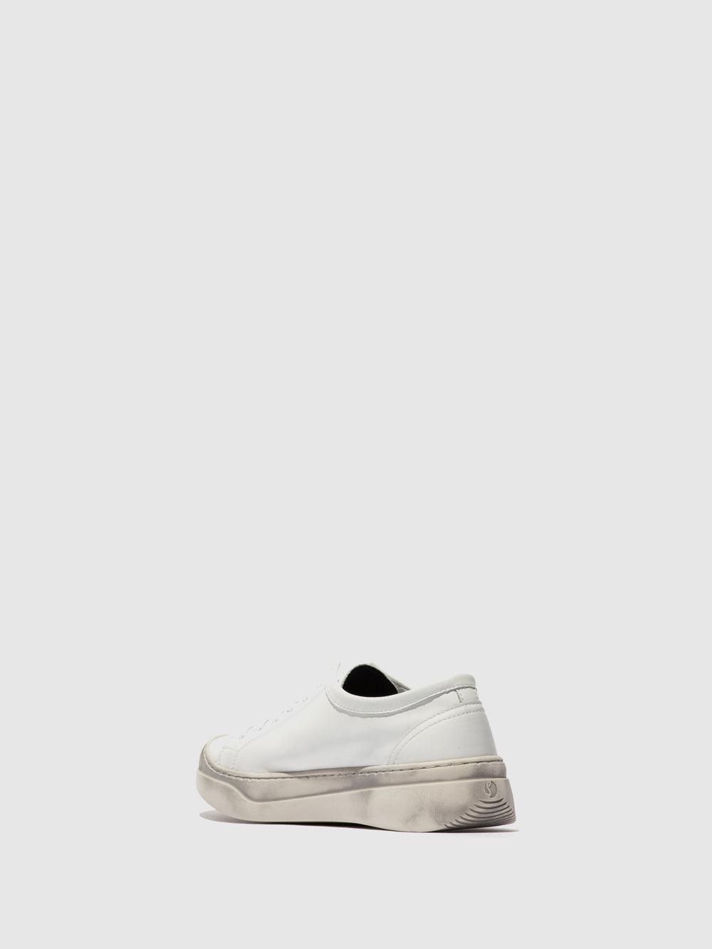 Lace-up Trainers APUR771SOF WHITE