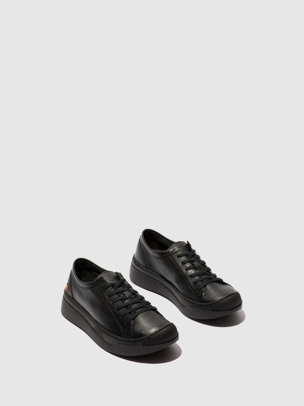 Lace-up Trainers APUR771SOF BLACK