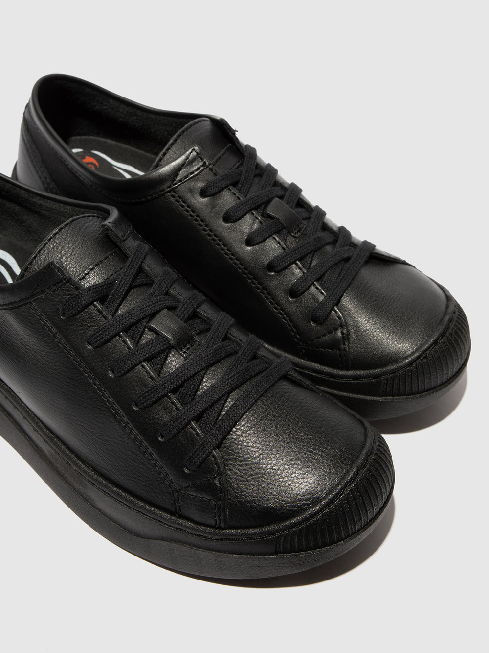 Lace-up Trainers APUR771SOF BLACK