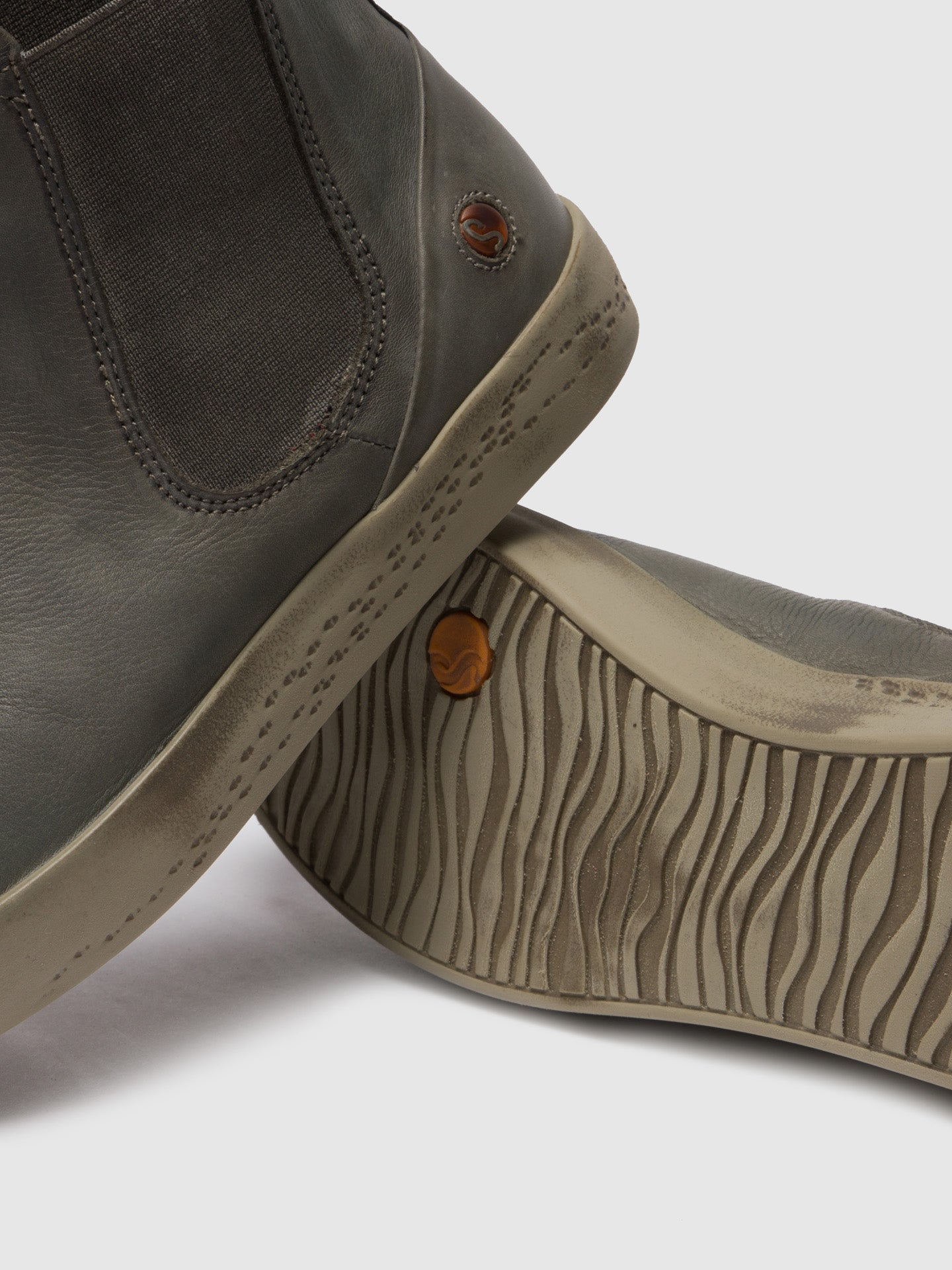 Chelsea Ankle Boots SAHA608SOF MILITAR â Softinos