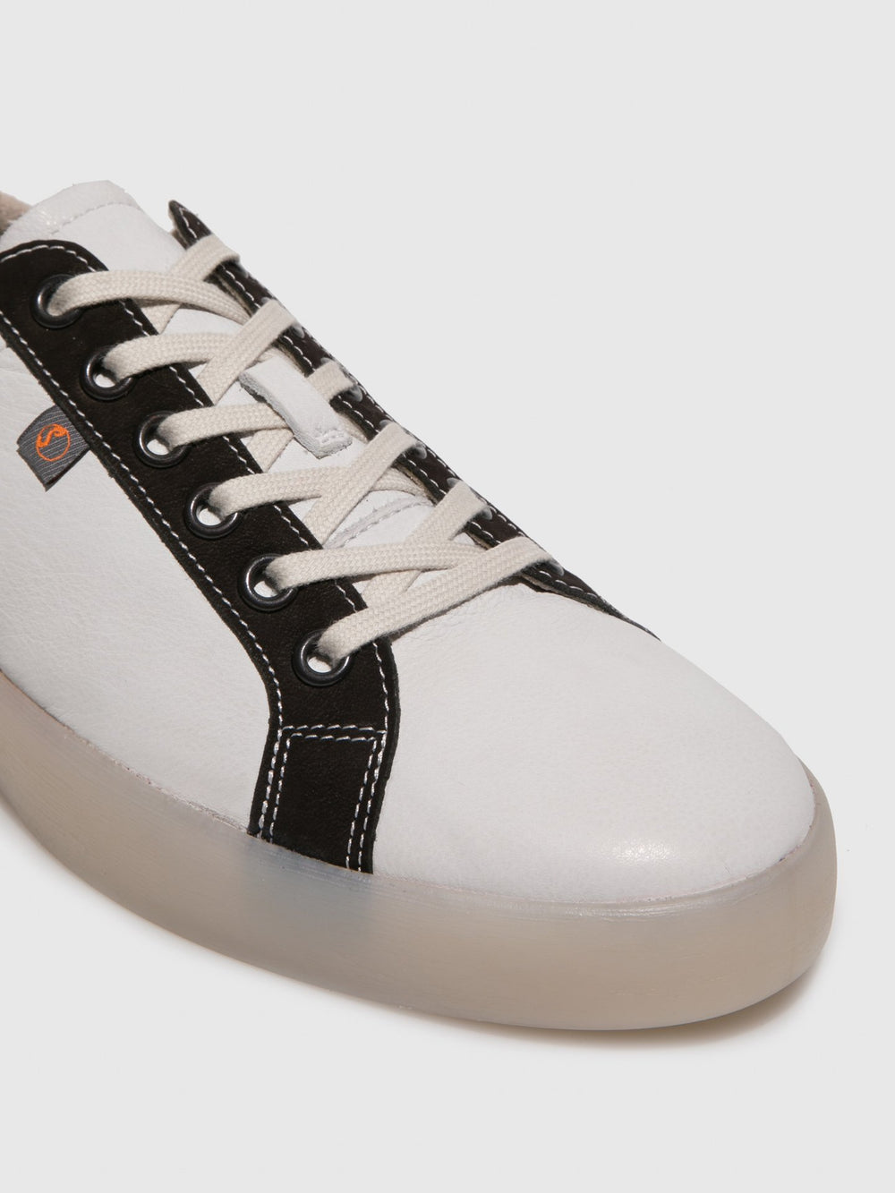Lace-up Trainers REED595SOF White/Black